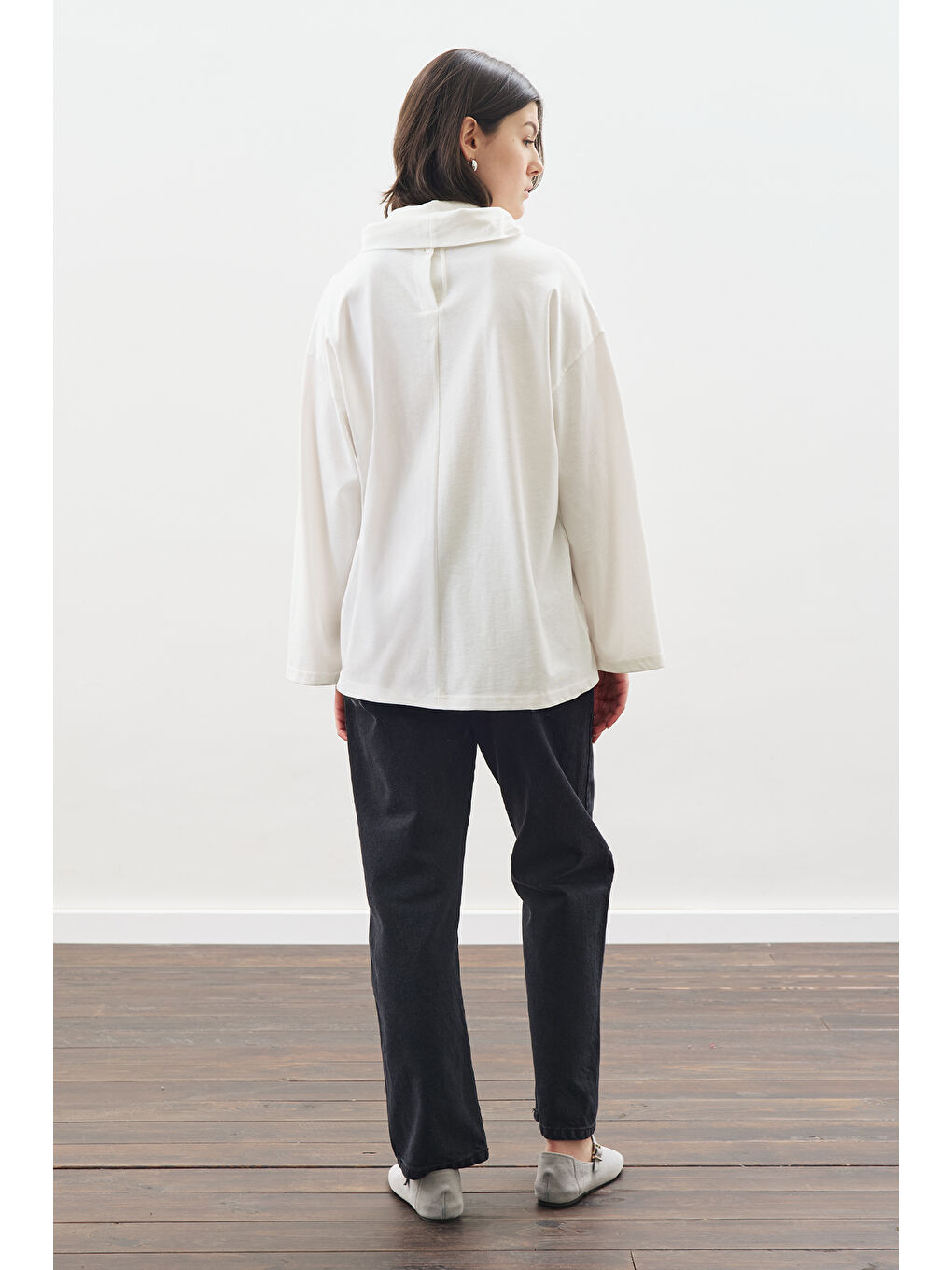 Yüksek Yaka Bağlamalı Bluz Ekru-1