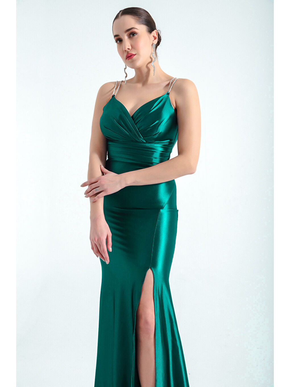 Kadın Zümrüt Yeşili Taş Askılı Uzun Abiye Elbise-2