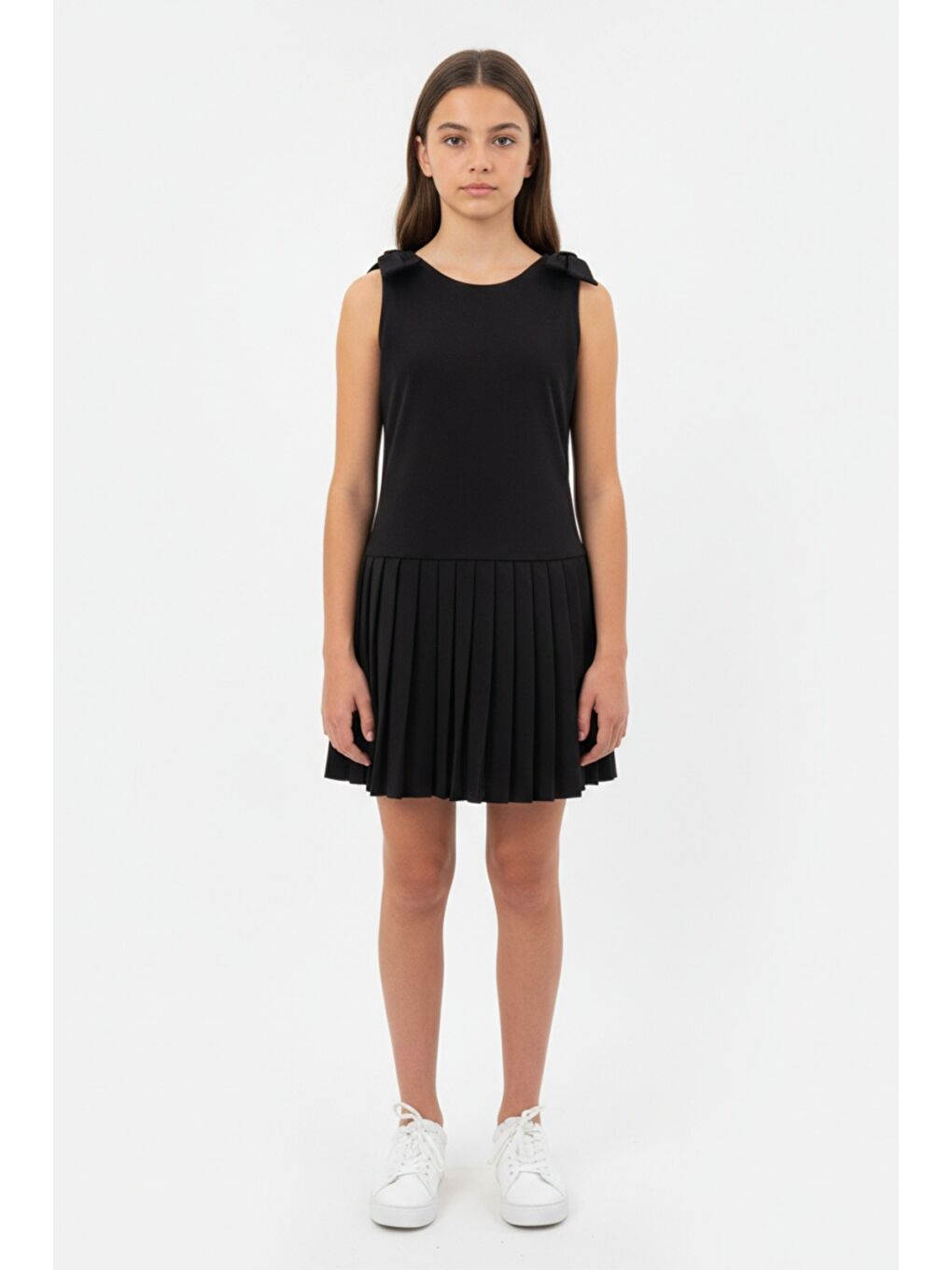 Siyah Kız Çocuk Bisiklet Yaka Sıfır Kol Pile Etekli Fiyonk Detaylı Elbise 25004