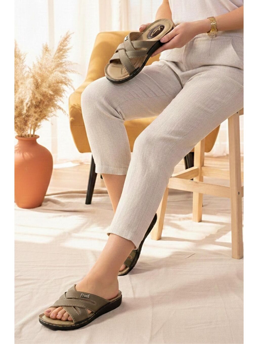 Kahverengi Lema Trend Comfort Çapraz Bantlı Anatomik Tabanlı Kadın Terlik-2