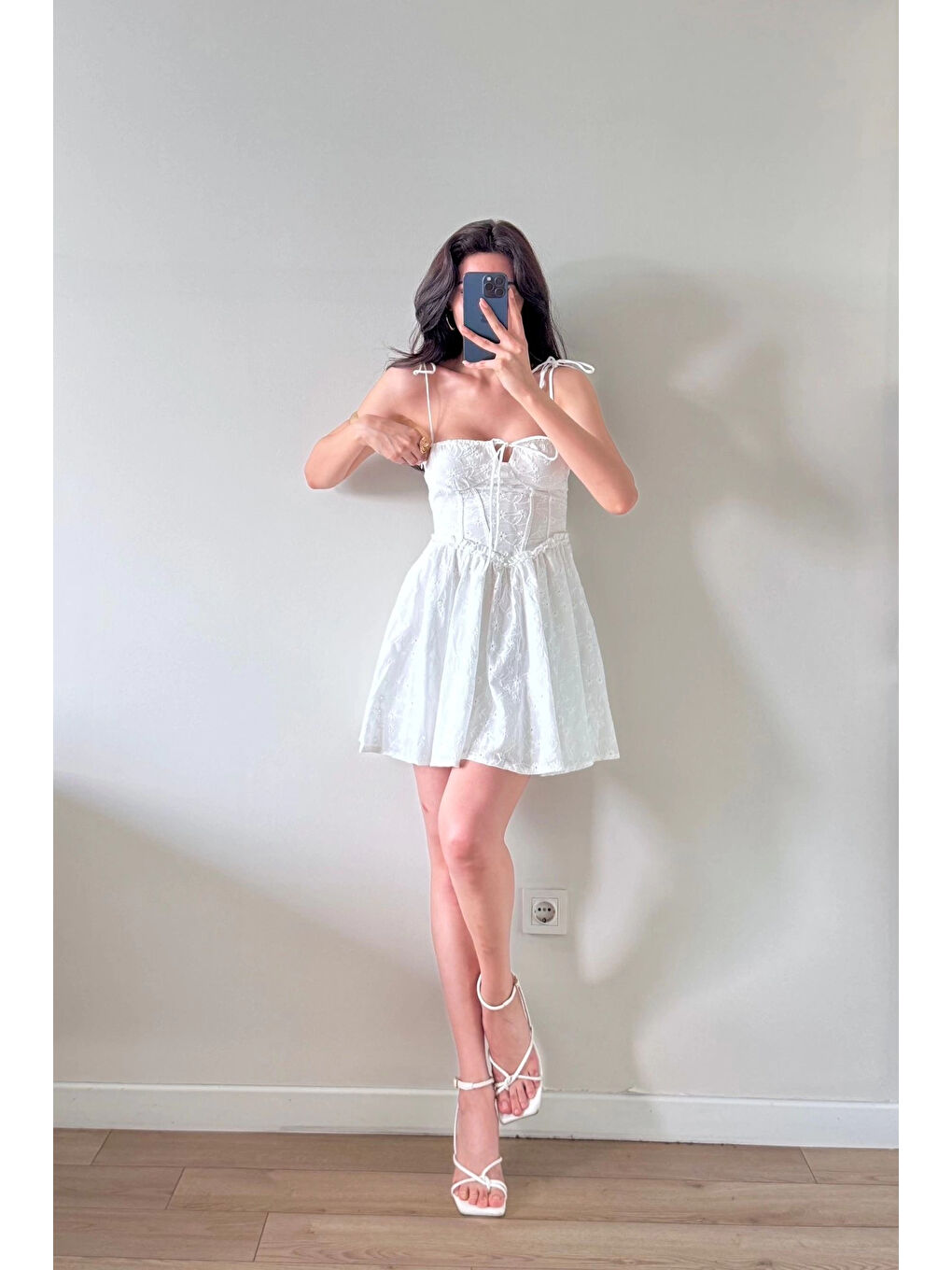 Kadın Beyaz Askılı Mini Elbise 1041-6411-2