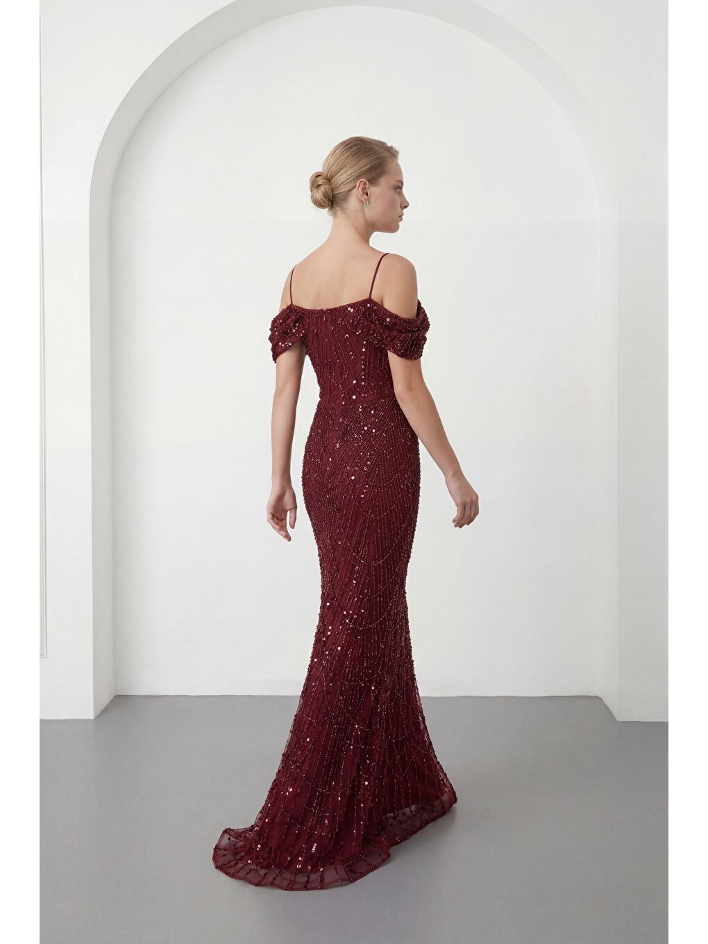 Kadın Bordo İnce Askılı Boncuklu Uzun Söz Nişan Abiye Elbise-4