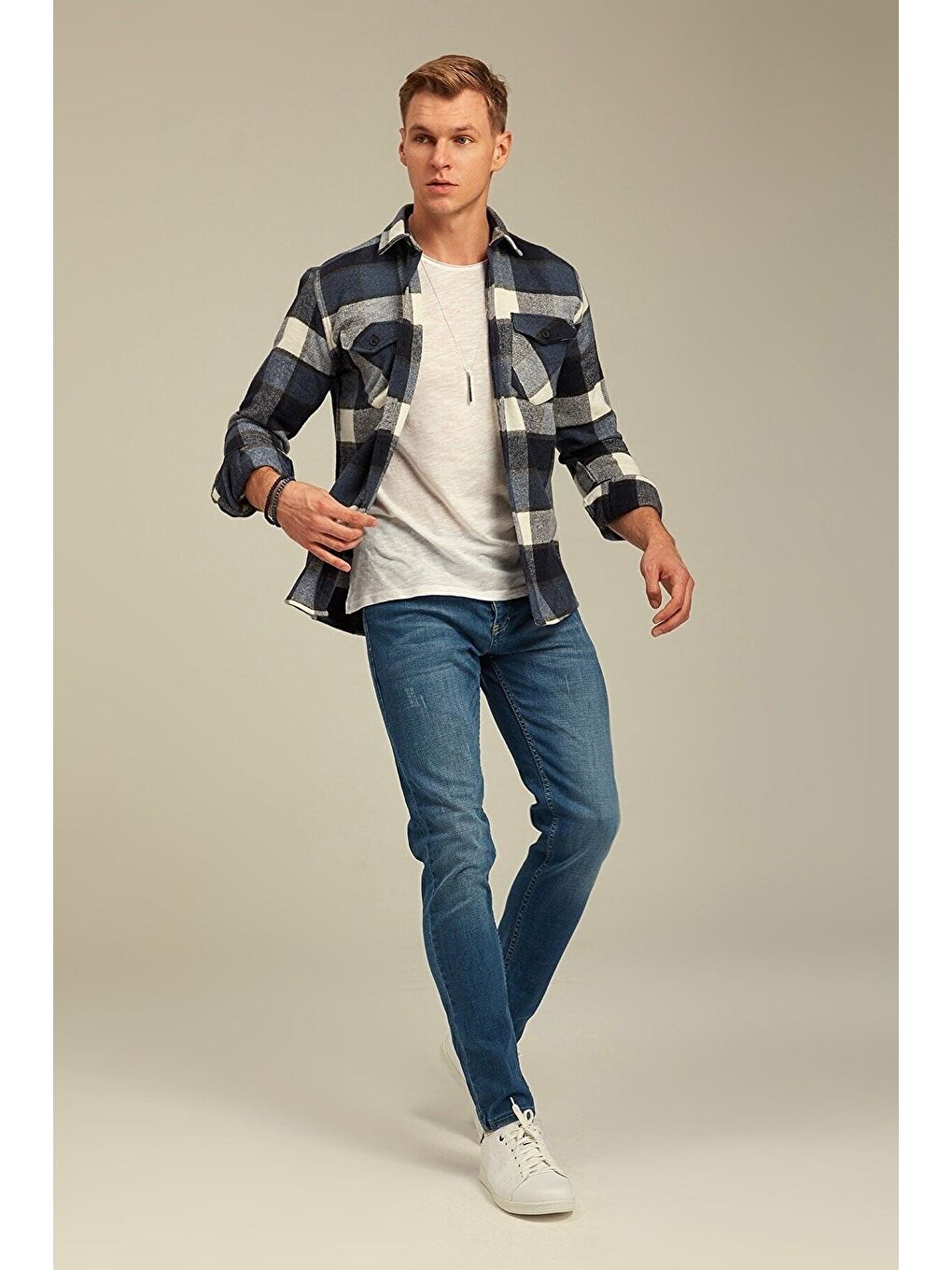 LC WAIKIKI Mavi Erkek Slim Fit Düğmeli Yaka Çift Cepli Oduncu Ekose Gömlek - 2
