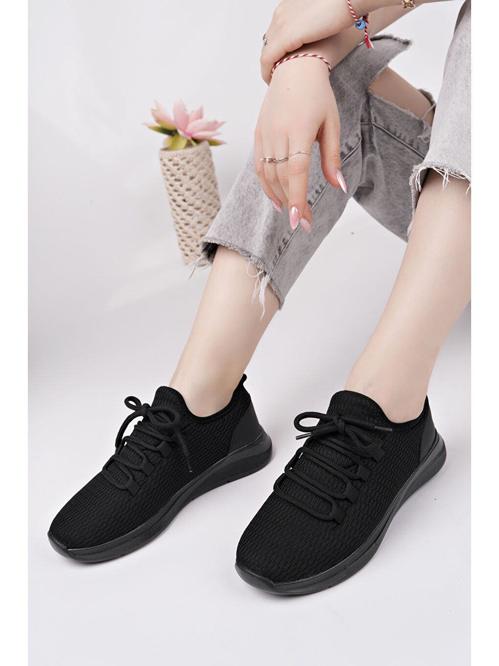 Siyah Kadın Fileli Günlük Ayakkabı