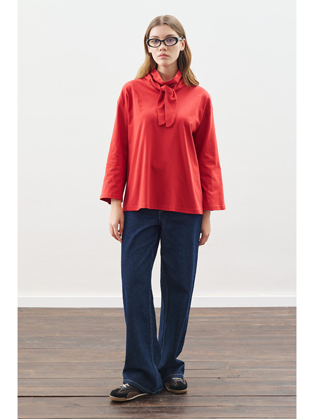 Yüksek Yaka Bağlamalı Bluz Kırmızı-1