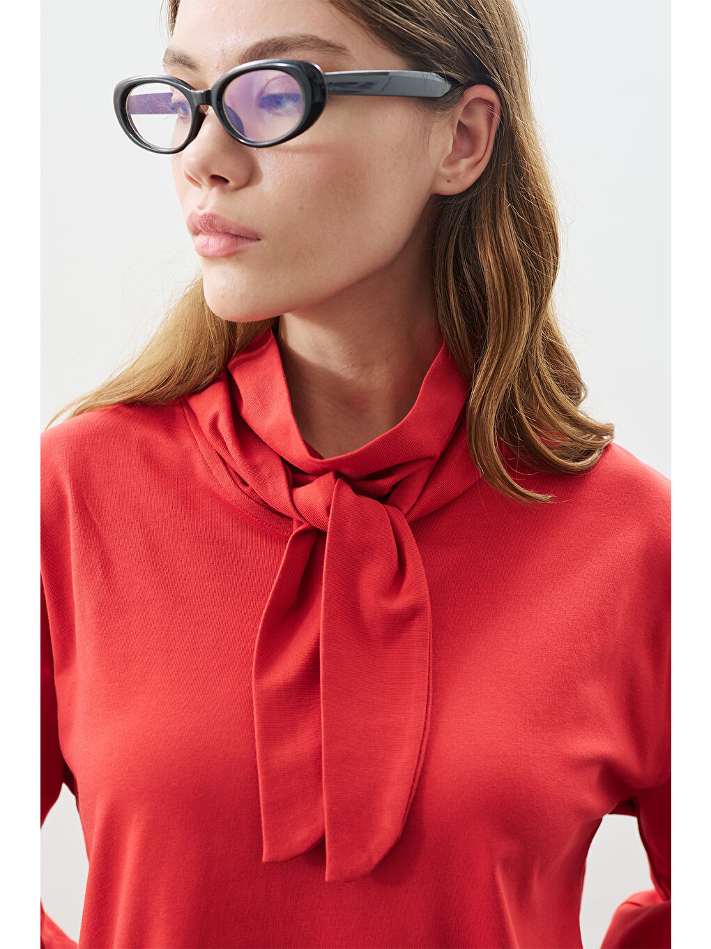 Yüksek Yaka Bağlamalı Bluz Kırmızı-3