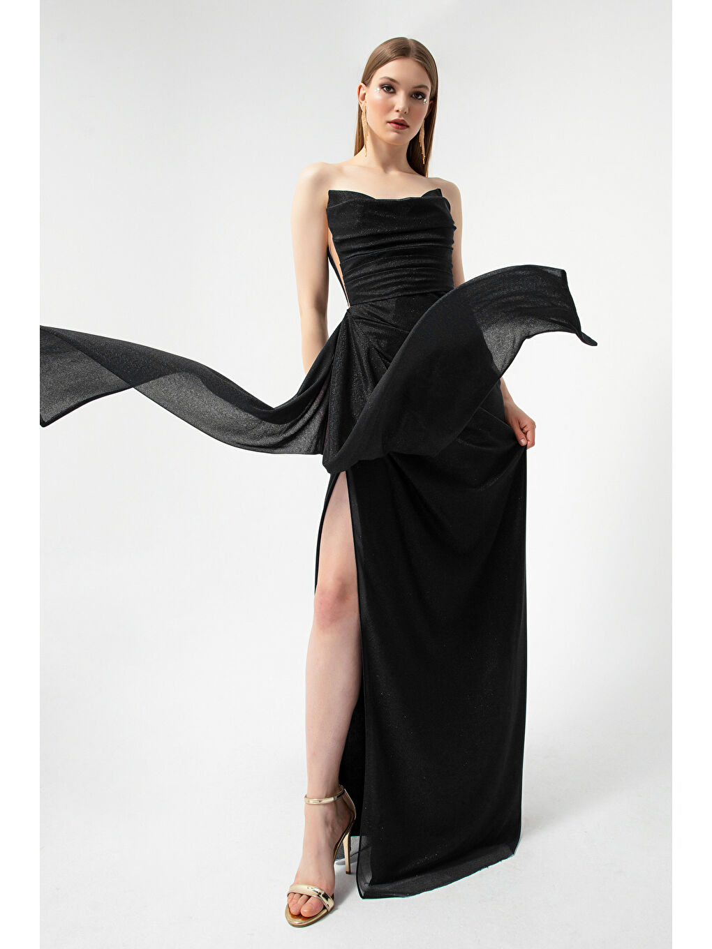 Kadın Siyah Göğüs Drapeli Yırtmaçlı Simli Abiye-3