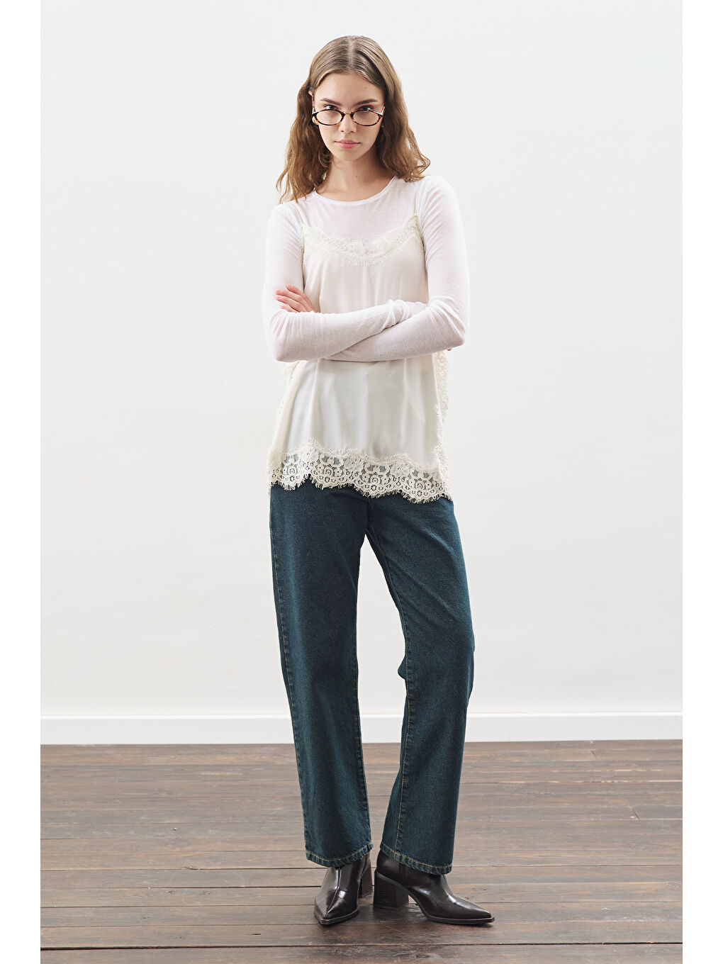 Dantel Şeritli Askılı Bluz Ekru-1