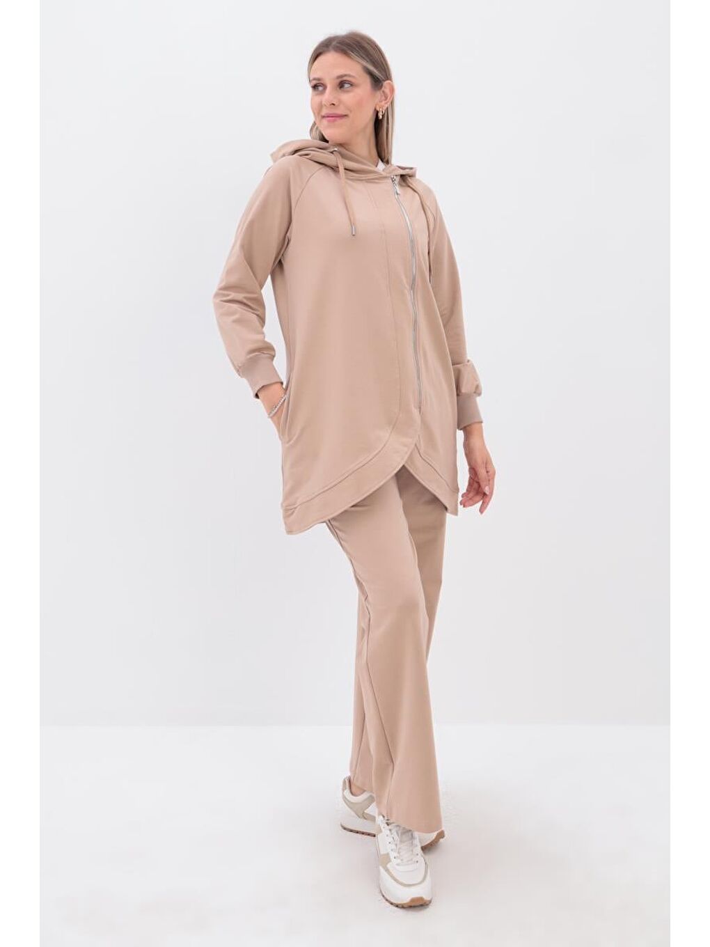 Bej-Yandan Fermuarlı Cepli Eşofman Takımı