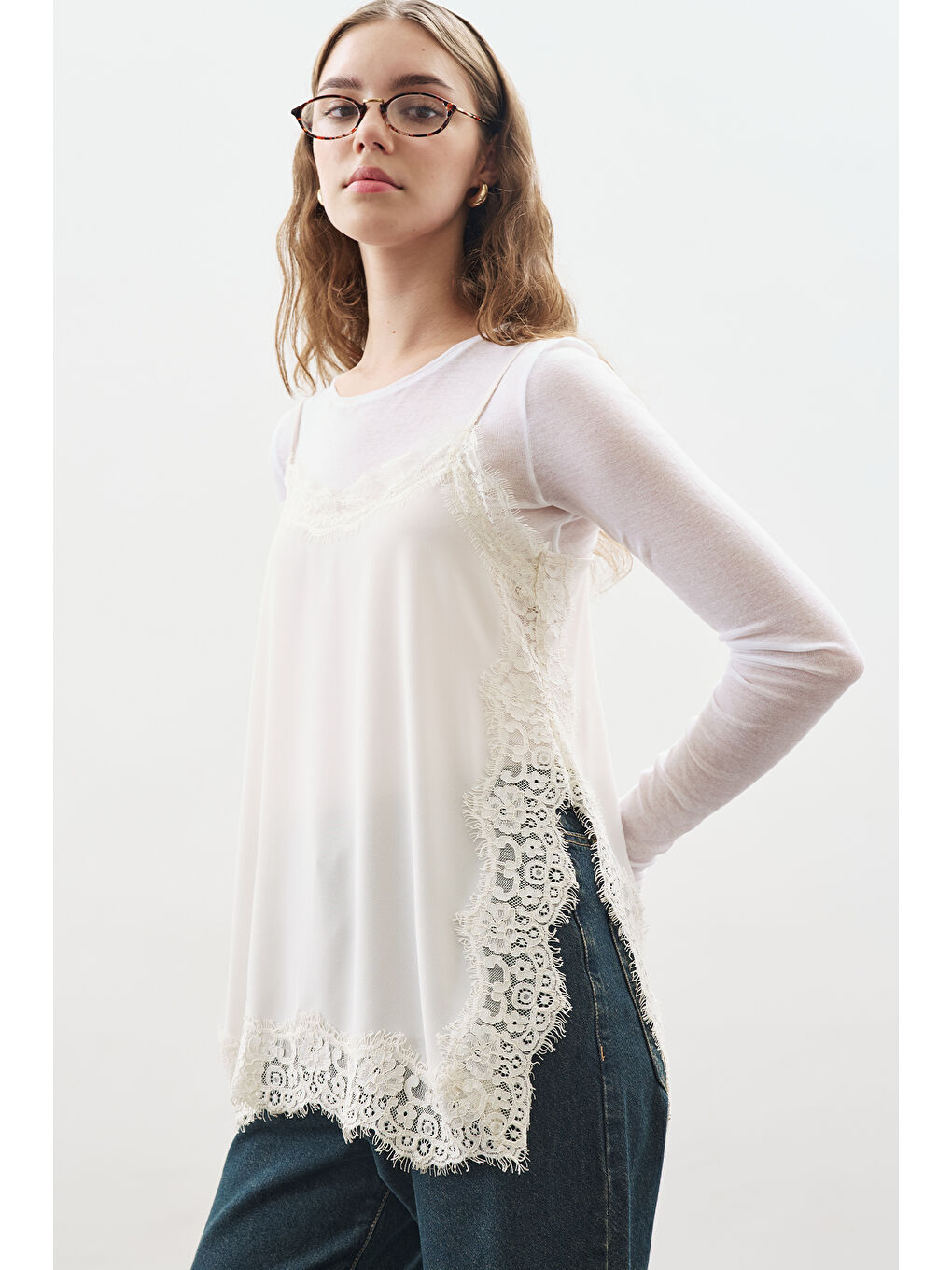 Dantel Şeritli Askılı Bluz Ekru-3