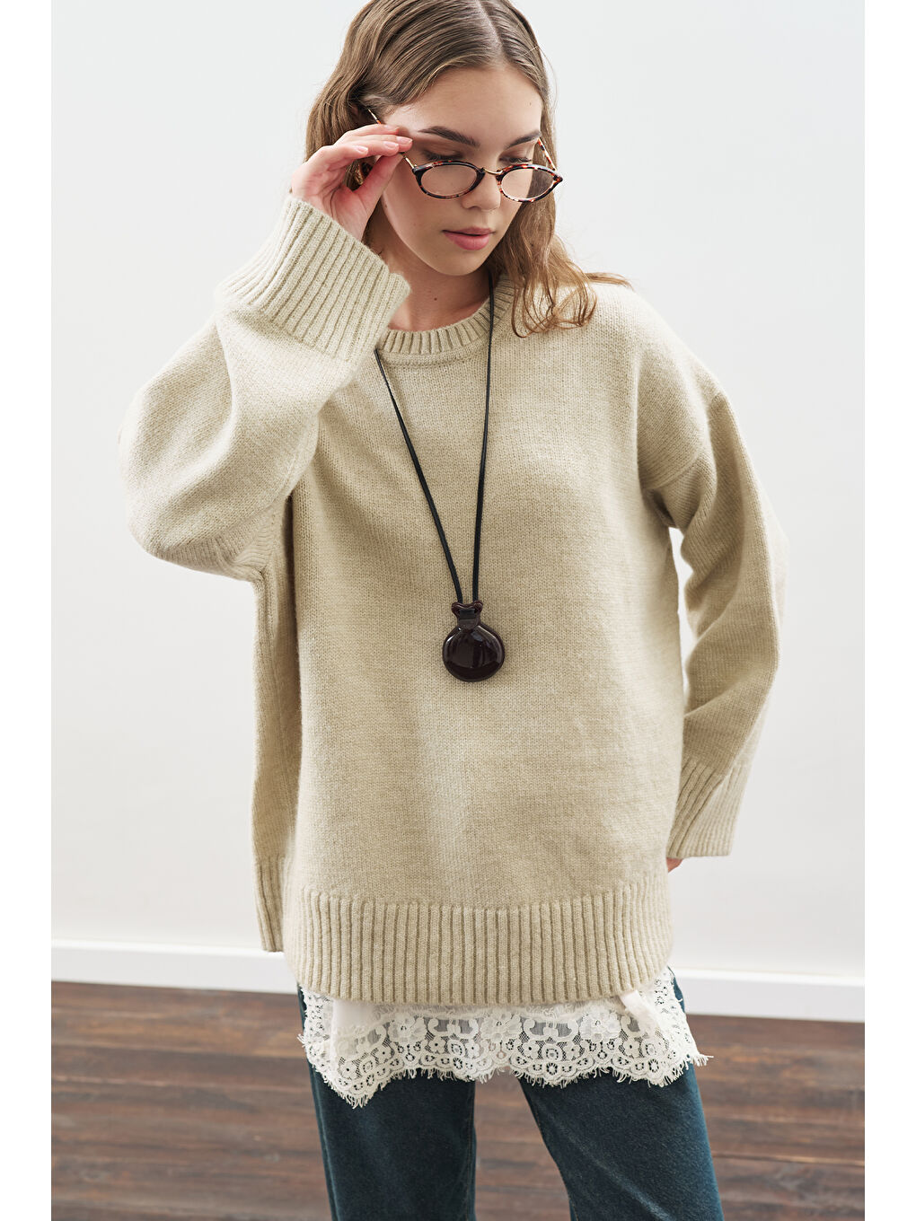 Dantel Şeritli Askılı Bluz Ekru-4