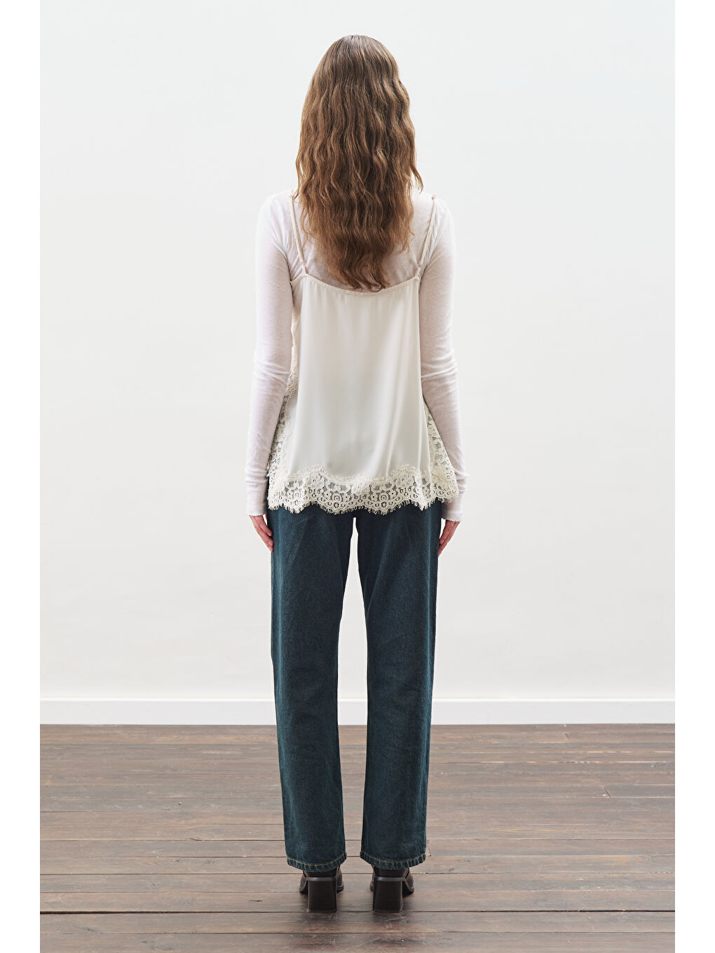 Dantel Şeritli Askılı Bluz Ekru-5