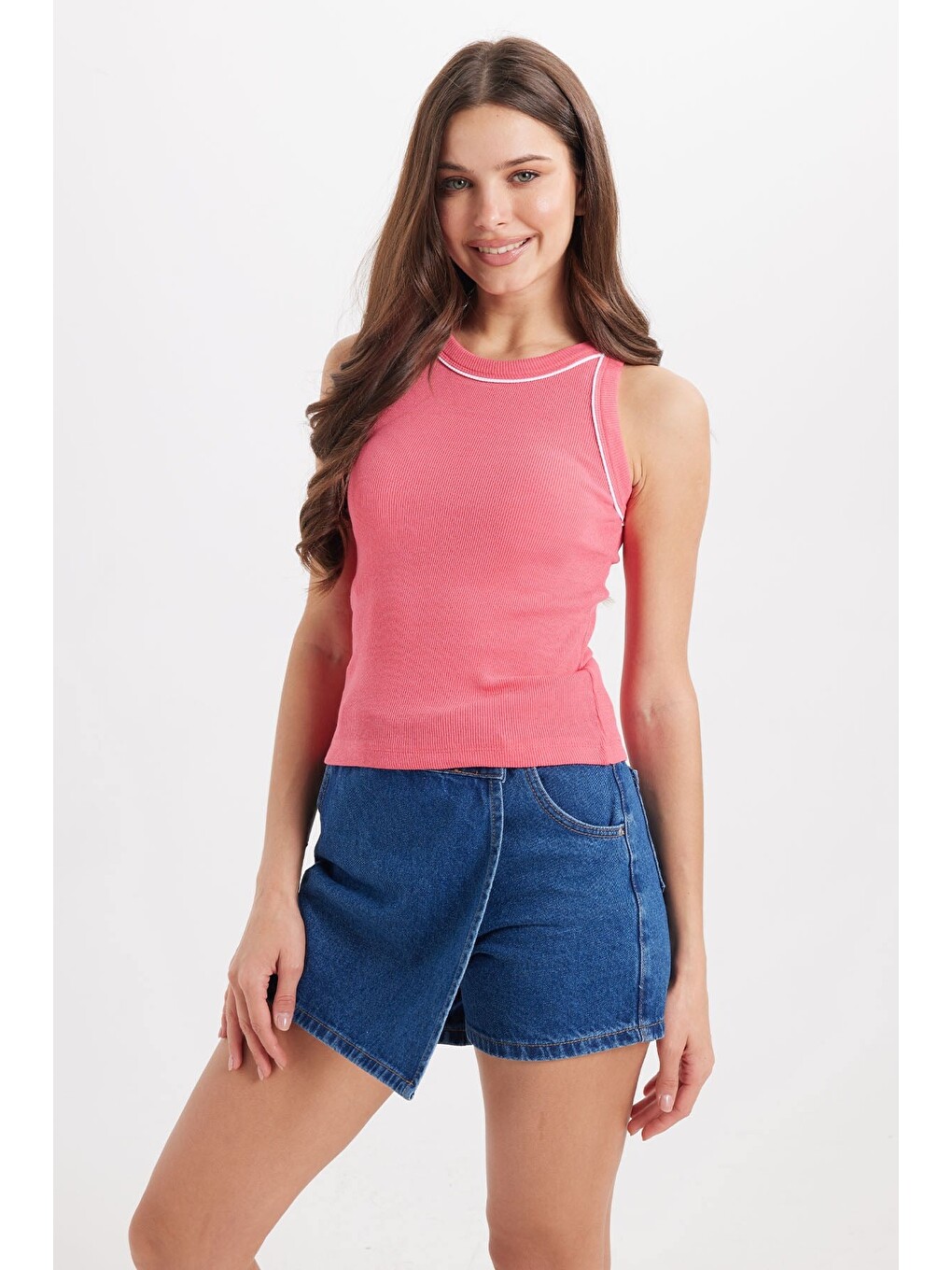 Kadın Slim Fit Dar Kesim Pamuklu Askılı Bisiklet Yaka Biyeli Pembe Crop Atlet-3