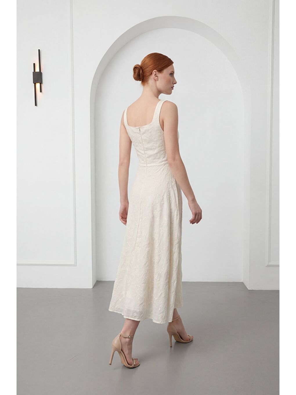 Kadın Bej Askılı Çiçekli Midi Davet Elbisesi-5