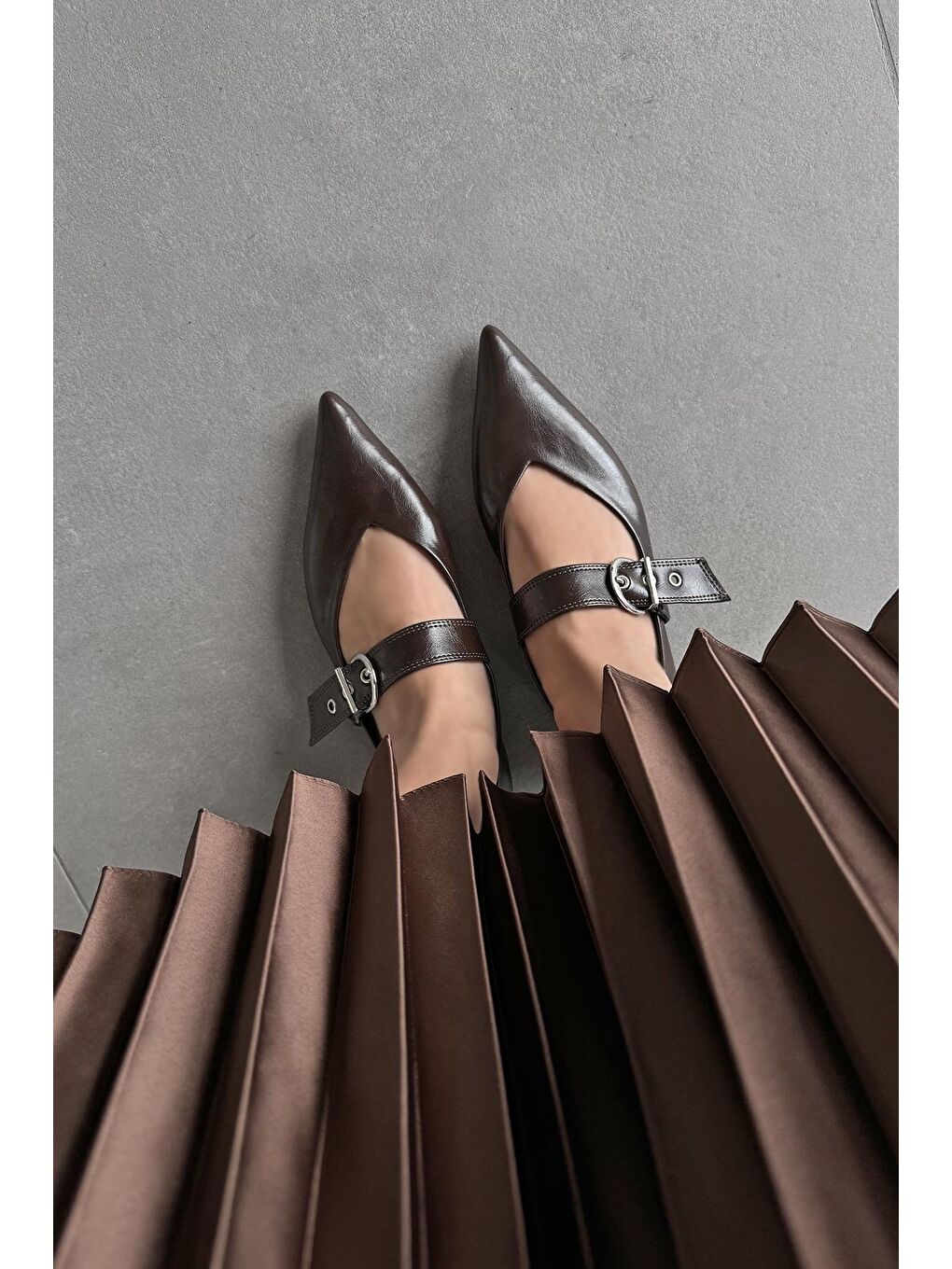 Kahverengi Pansy  Kadın Kemer Detay Kırışık Deri Babet Kahve