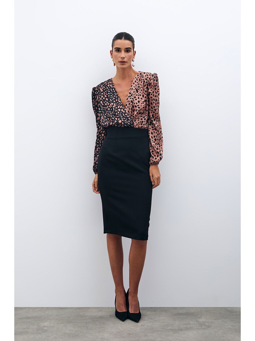 Kruvaze Desenli Bodysuit - Siyah-Camel-1