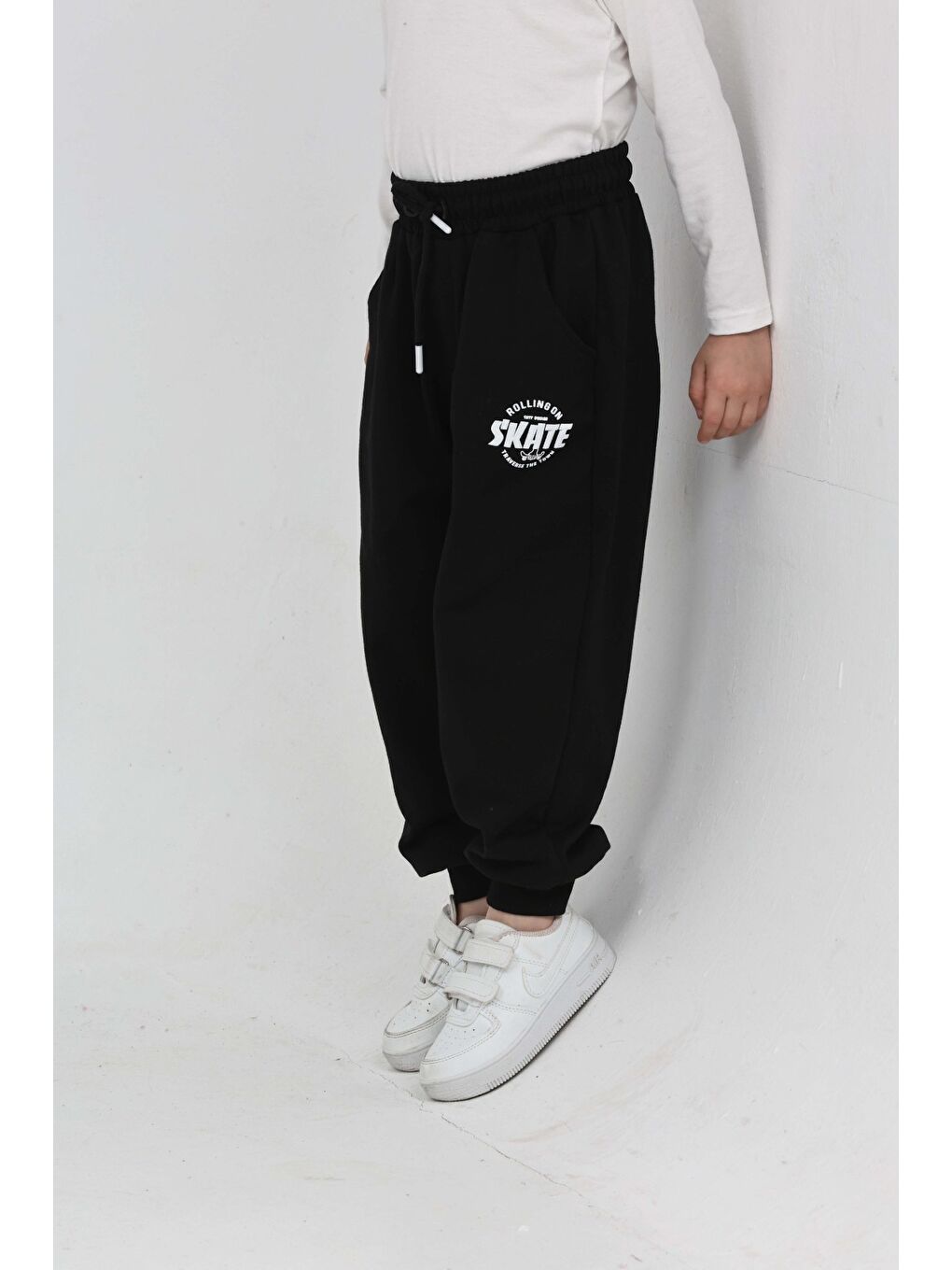 Siyah Erkek Çocuk Skate Baskılı Eşofman Alt-1