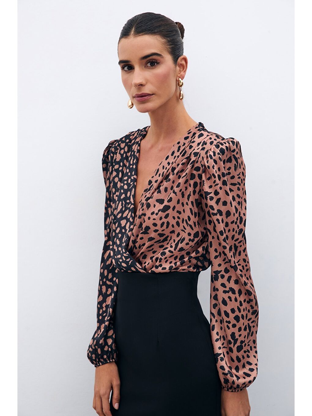 Kruvaze Desenli Bodysuit - Siyah-Camel-4