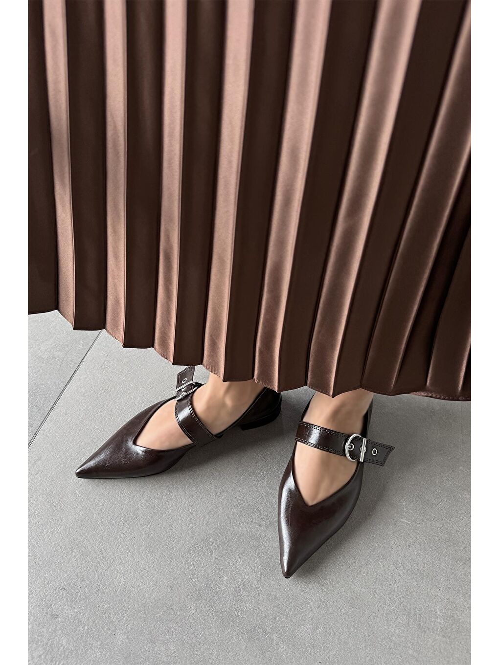 Kahverengi Pansy  Kadın Kemer Detay Kırışık Deri Babet Kahve-2