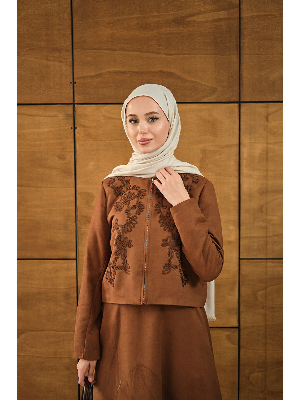 Kadın Nakışlı Nubuk Detay Takım Kahverengi-1