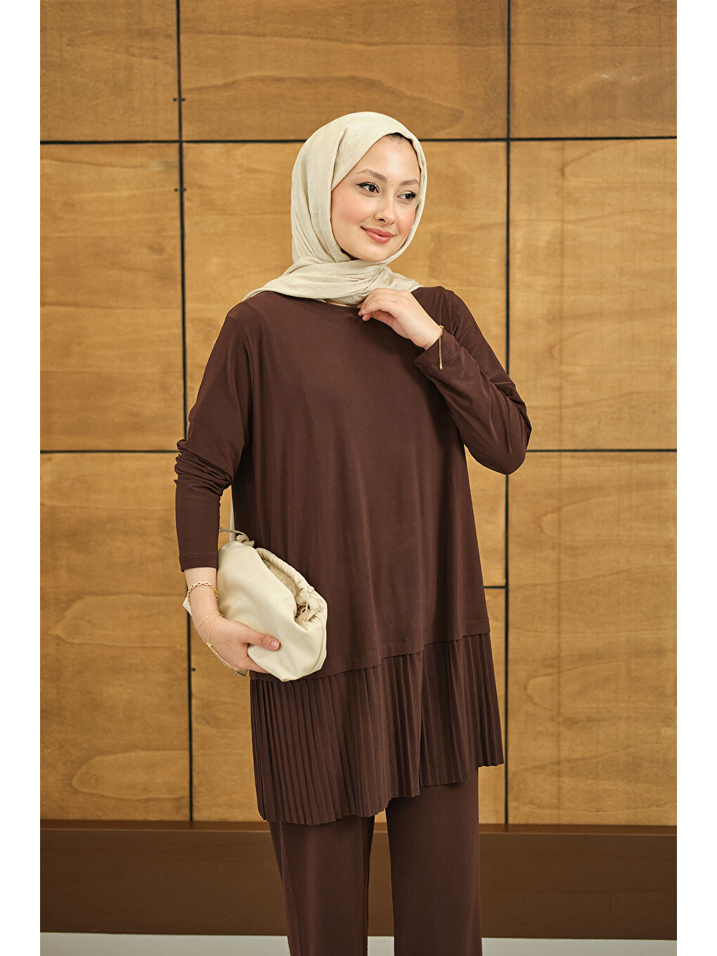 Kahverengi Kadın Alt Piliseli Bisiklet Yaka Takım Acı Kahve-1