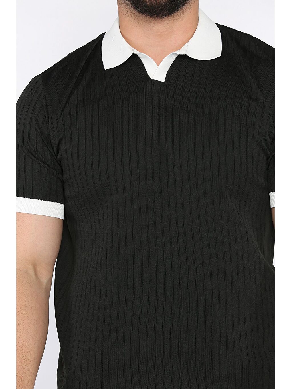 Siyah Polo Yaka Çizgi Desenli Erkek Triko Tişört-3