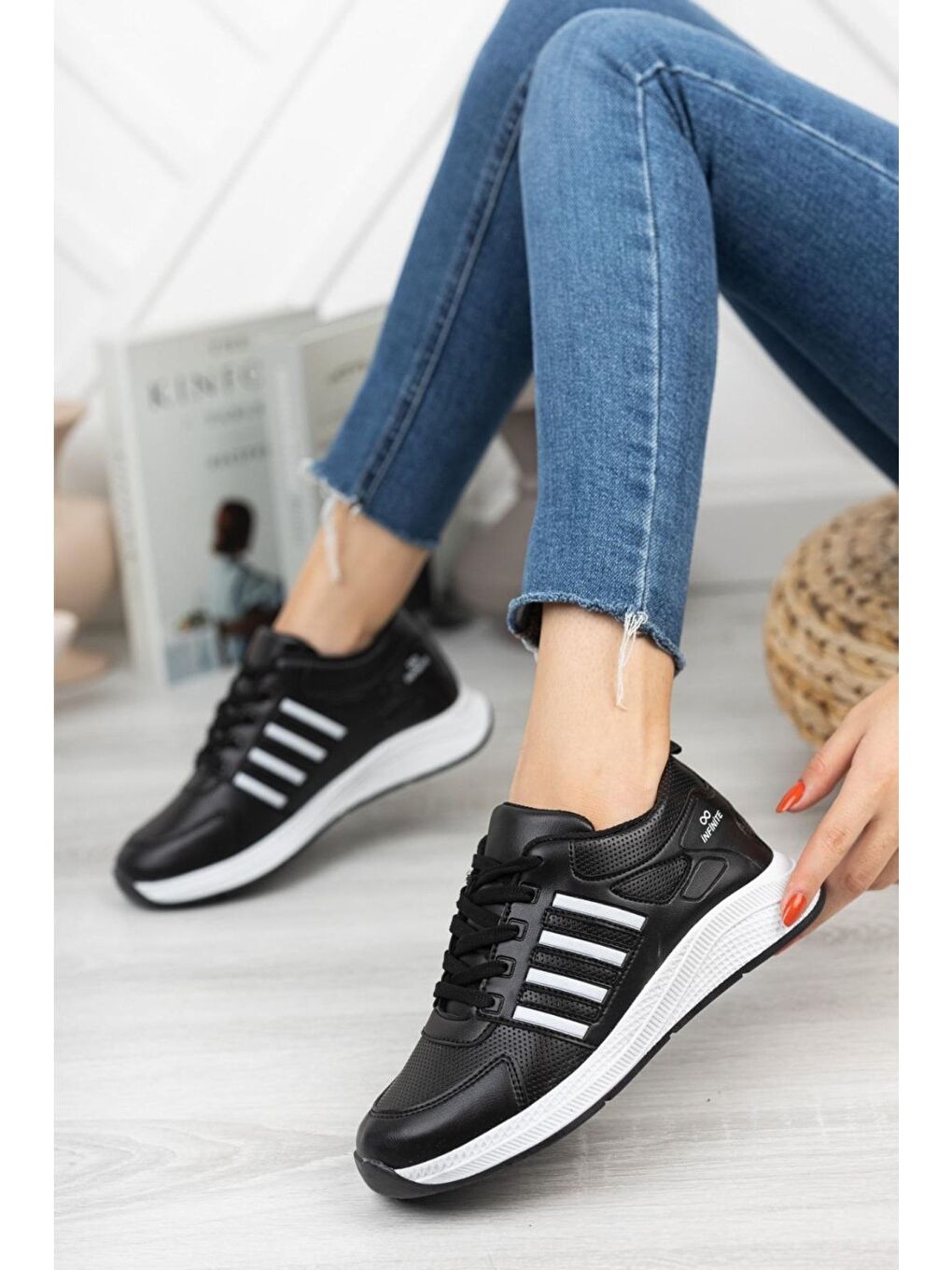 Siyah Kadın Spor Ayakkabı-2