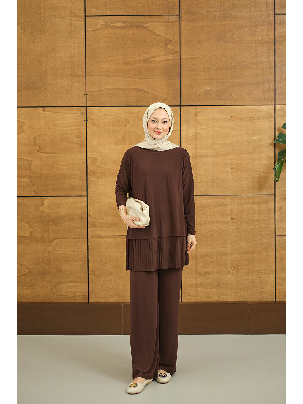 Kahverengi Kadın Alt Piliseli Bisiklet Yaka Takım Acı Kahve-2