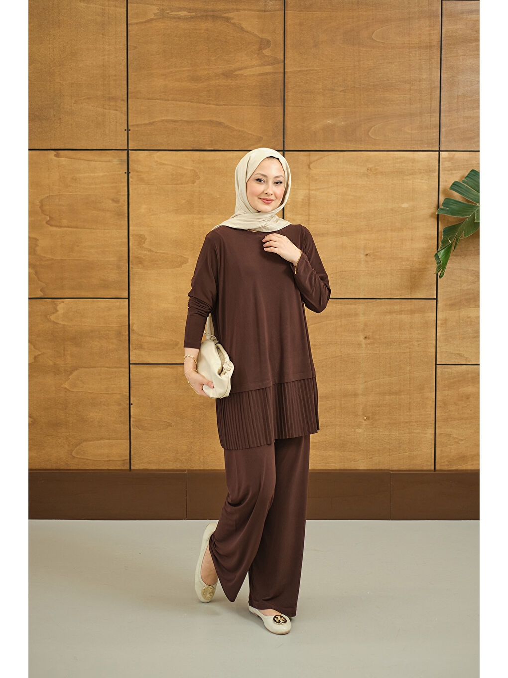 Kahverengi Kadın Alt Piliseli Bisiklet Yaka Takım Acı Kahve-3