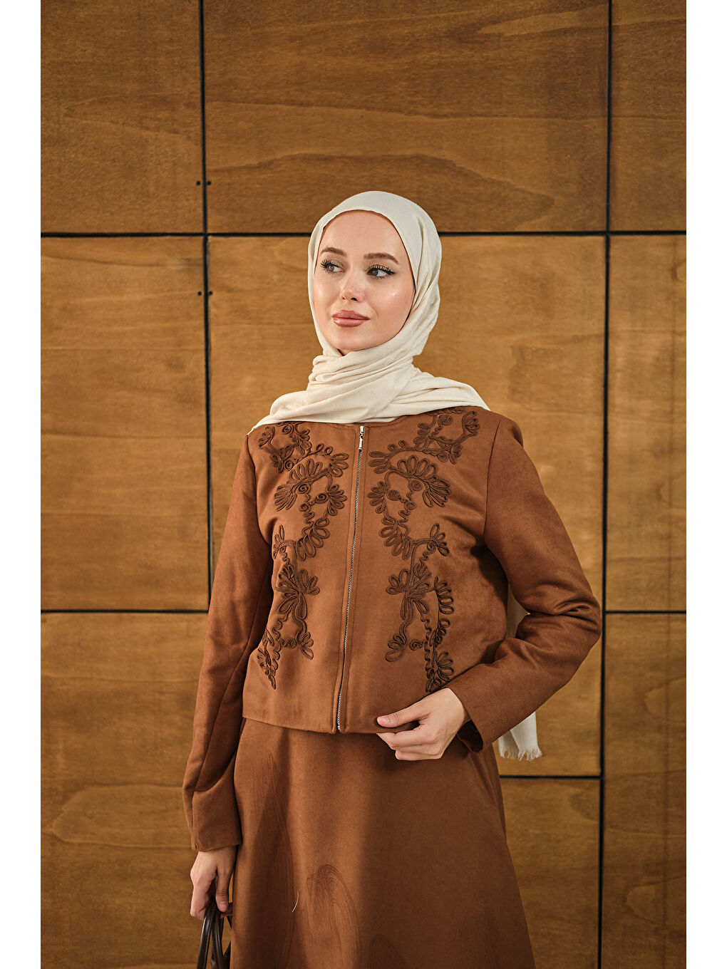 Kadın Nakışlı Nubuk Detay Takım Kahverengi-4