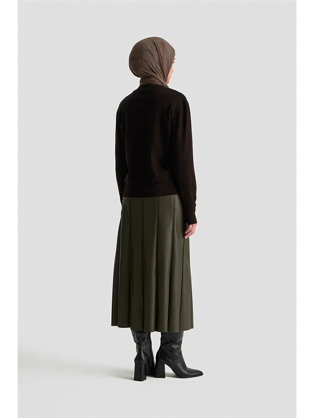 Düğme Detaylı Basic Hırka 25Kd7012 Siyah-4