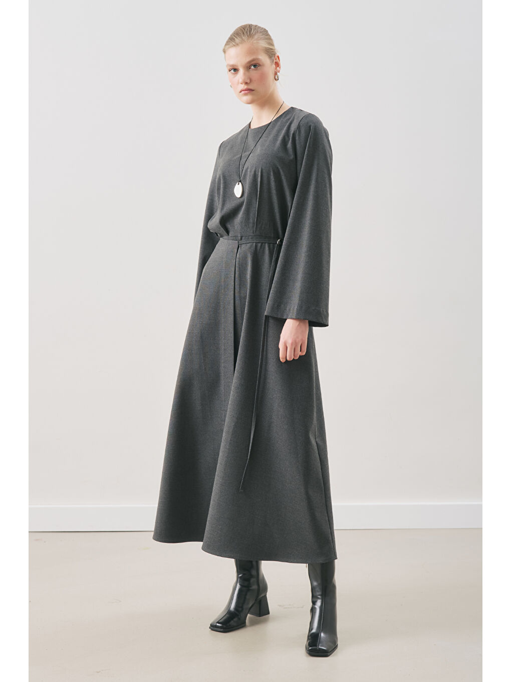 Anvelop Etekli Klasik Elbise Antrasit-2