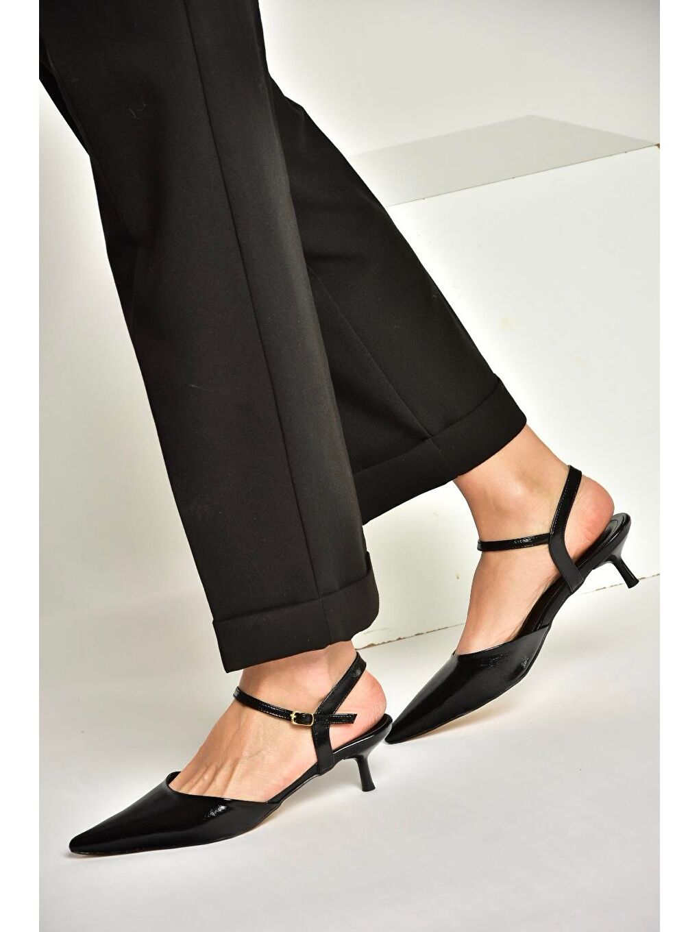 Siyah Kadın Topuklu Ayakkabı Y480259860-4