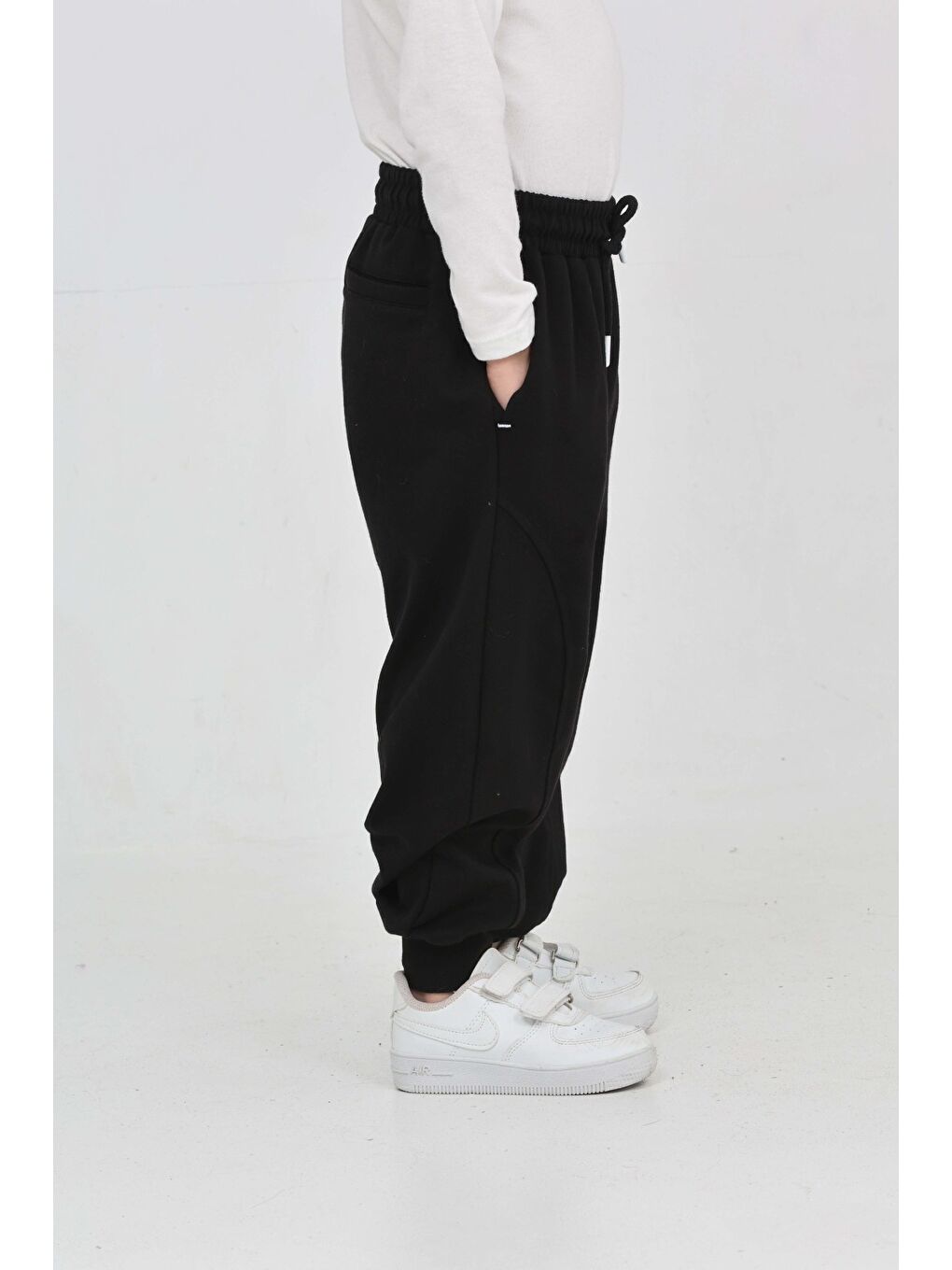 Siyah Erkek Çocuk Punteriz Detaylı Eşofman Alt-3