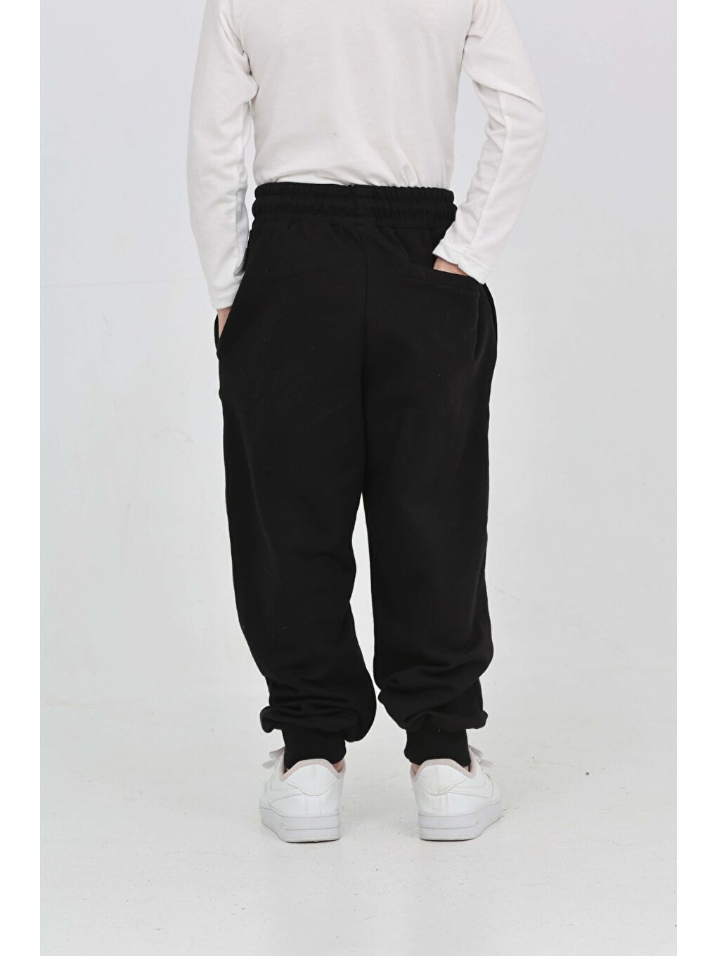 Siyah Erkek Çocuk Punteriz Detaylı Eşofman Alt-4