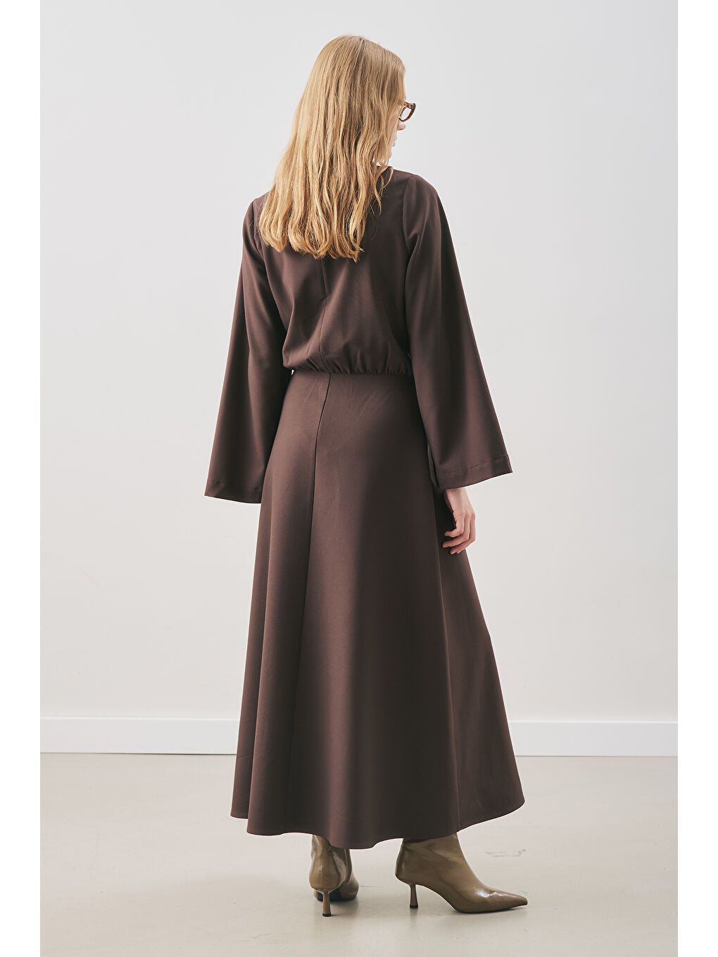 Kahverengi Anvelop Etekli Klasik Elbise Acı Kahve-6