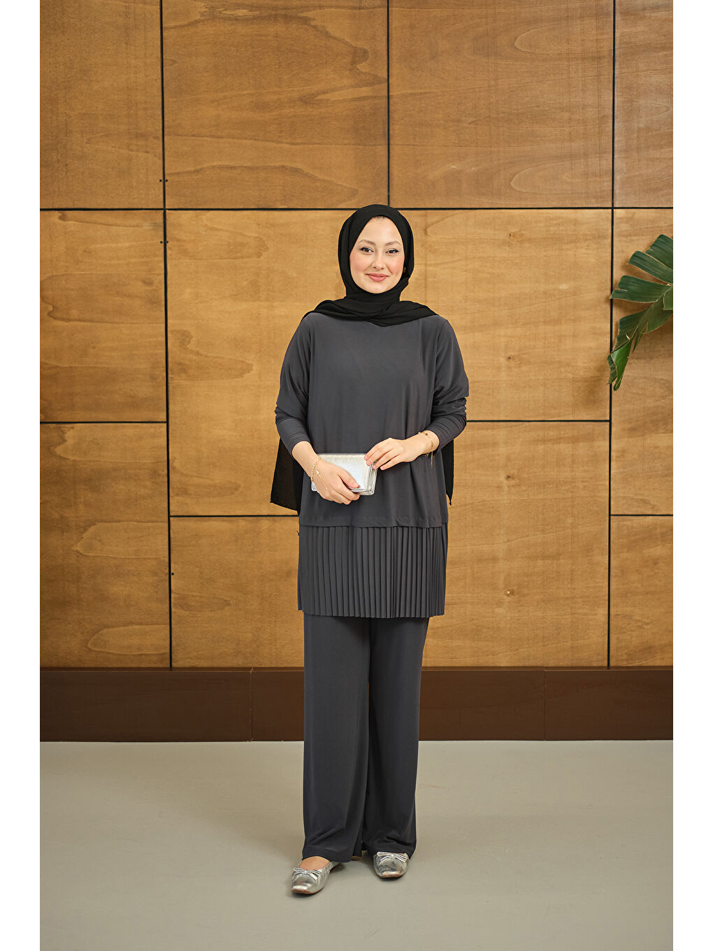 Kadın Alt Piliseli Bisiklet Yaka Takım Gri-3