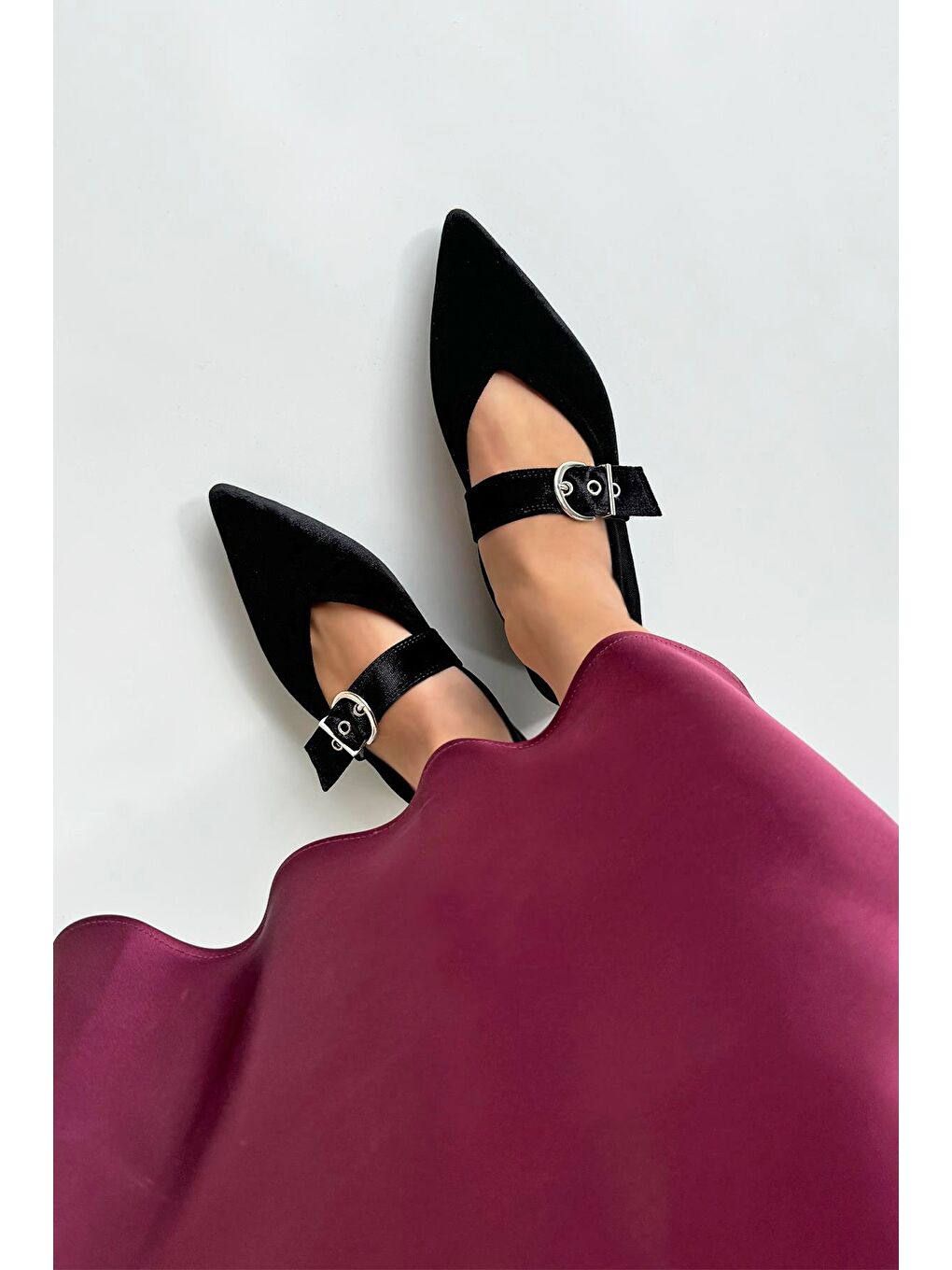 Bruno Kadın Kemer Detay Kadife Babet Siyah-1