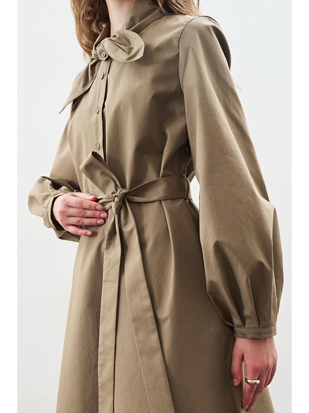 Yakası Bağlama Detaylı Elbise Haki-5