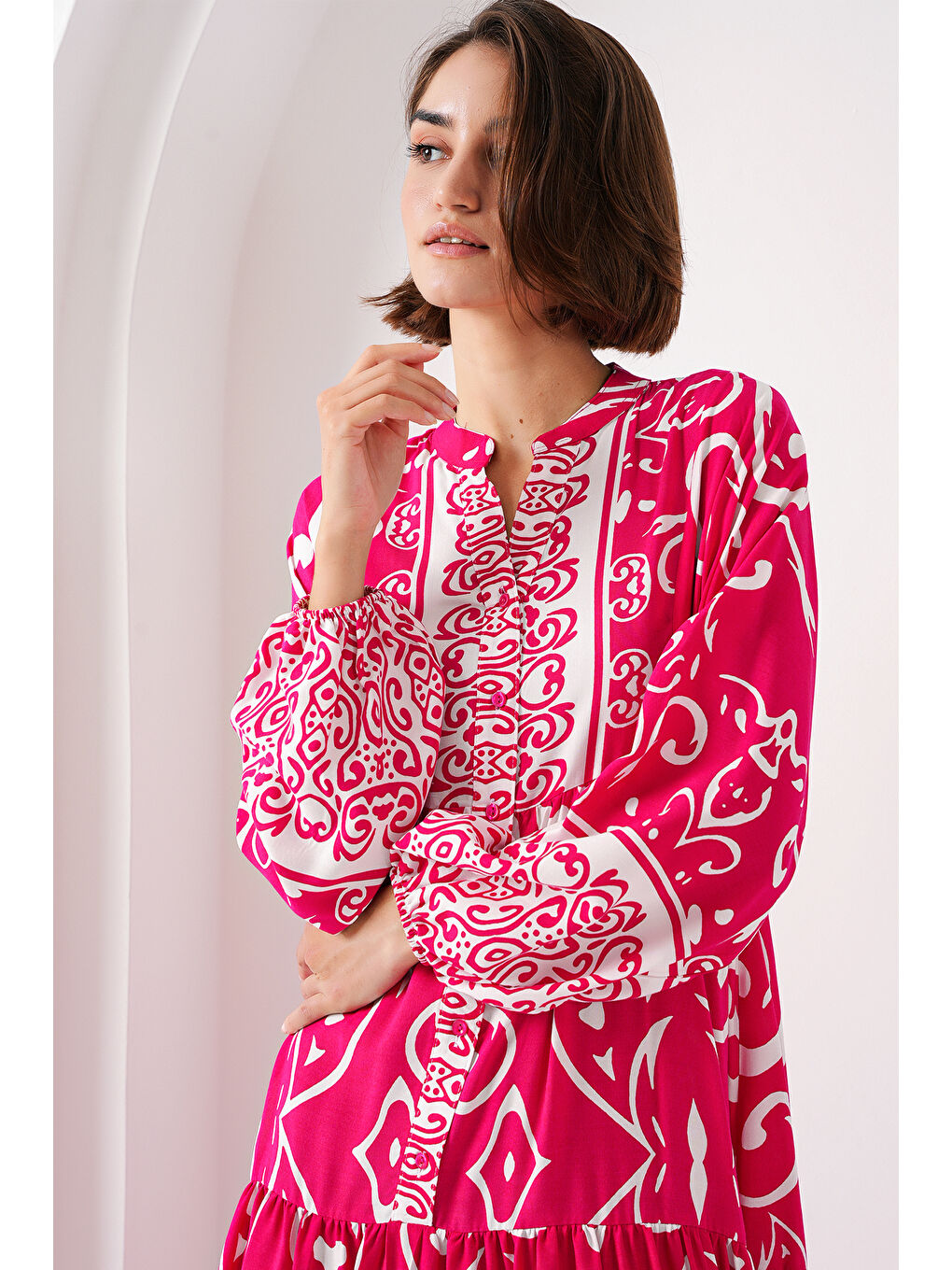2423 Otantik Desenli Tesettür Elbise - L. Fuşya-3