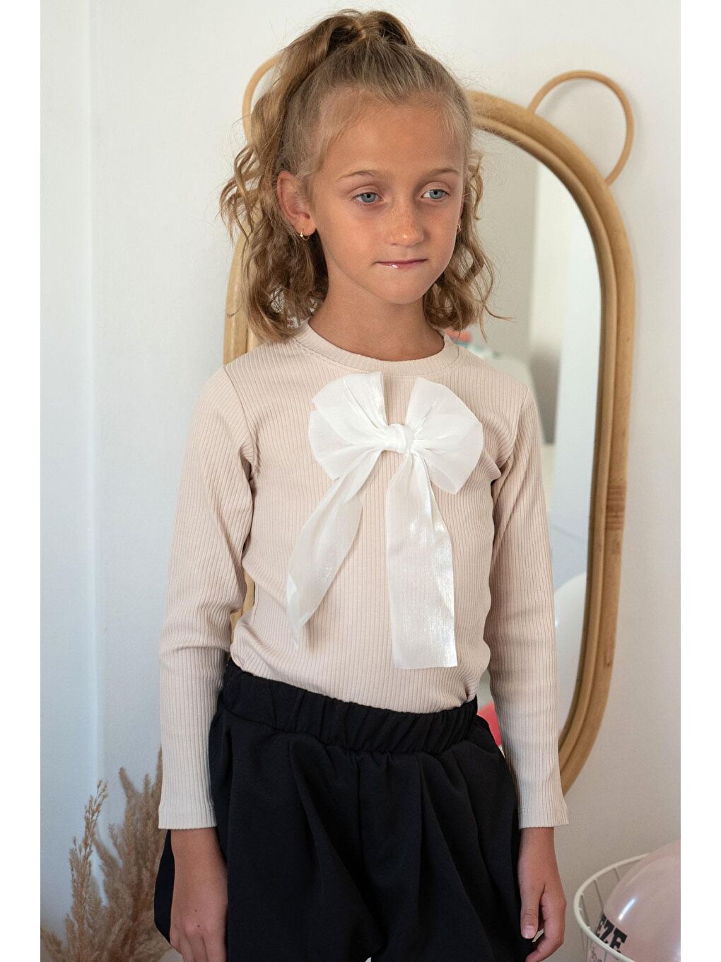 Kız Çocuk Uzun Kollu Tişört Fiyonk Aksesuarlı Bej (8-12 Yaş)-1