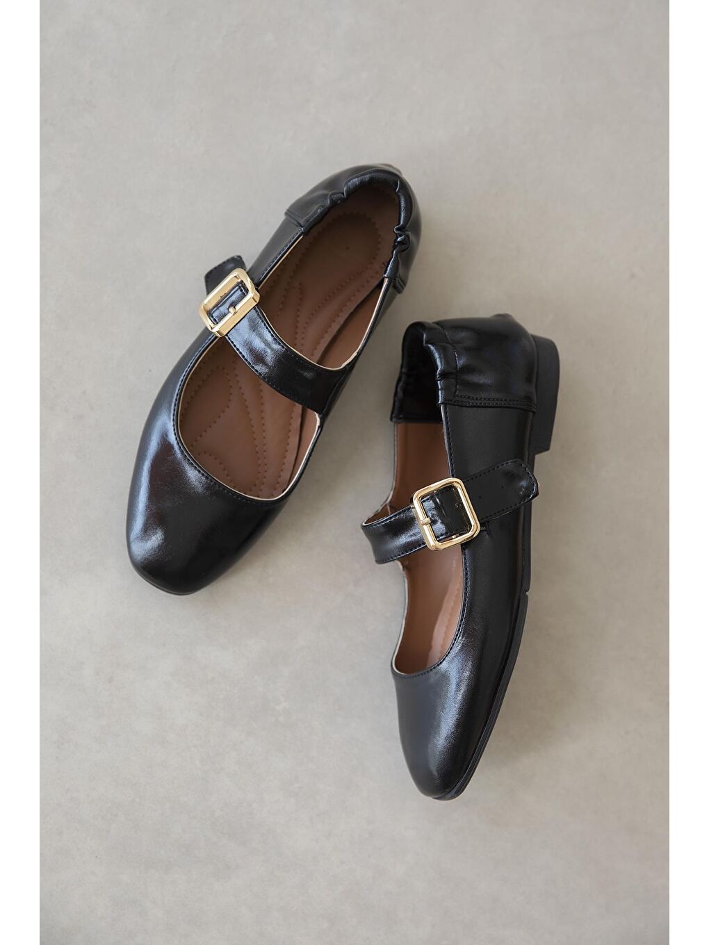 Winny Kadın Toka Detay Deri Babet Siyah-1