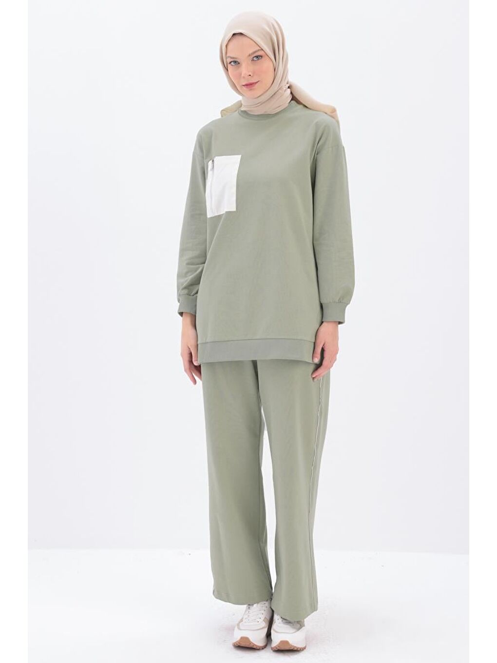 Yeşil Defne-Yanları Şeritli Eşofman Takımı-1