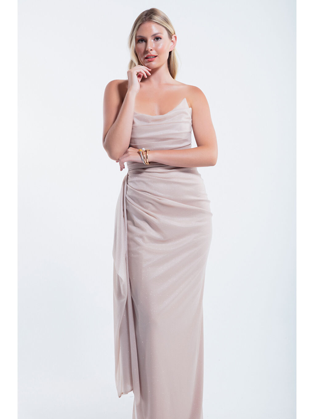 Kadın Bej Göğüs Drapeli Yırtmaçlı Simli Abiye-2