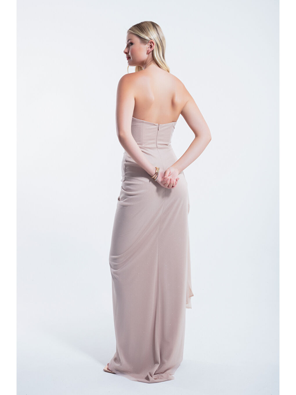 Kadın Bej Göğüs Drapeli Yırtmaçlı Simli Abiye-4