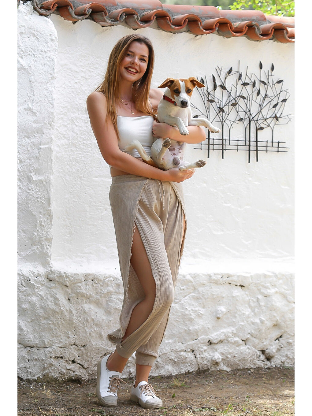 Kahverengi Organik Pamuk Camel Dokuma Lastikli Ve Bağlamalı Bel Yanları Açık Paça Casual Pantolon-2