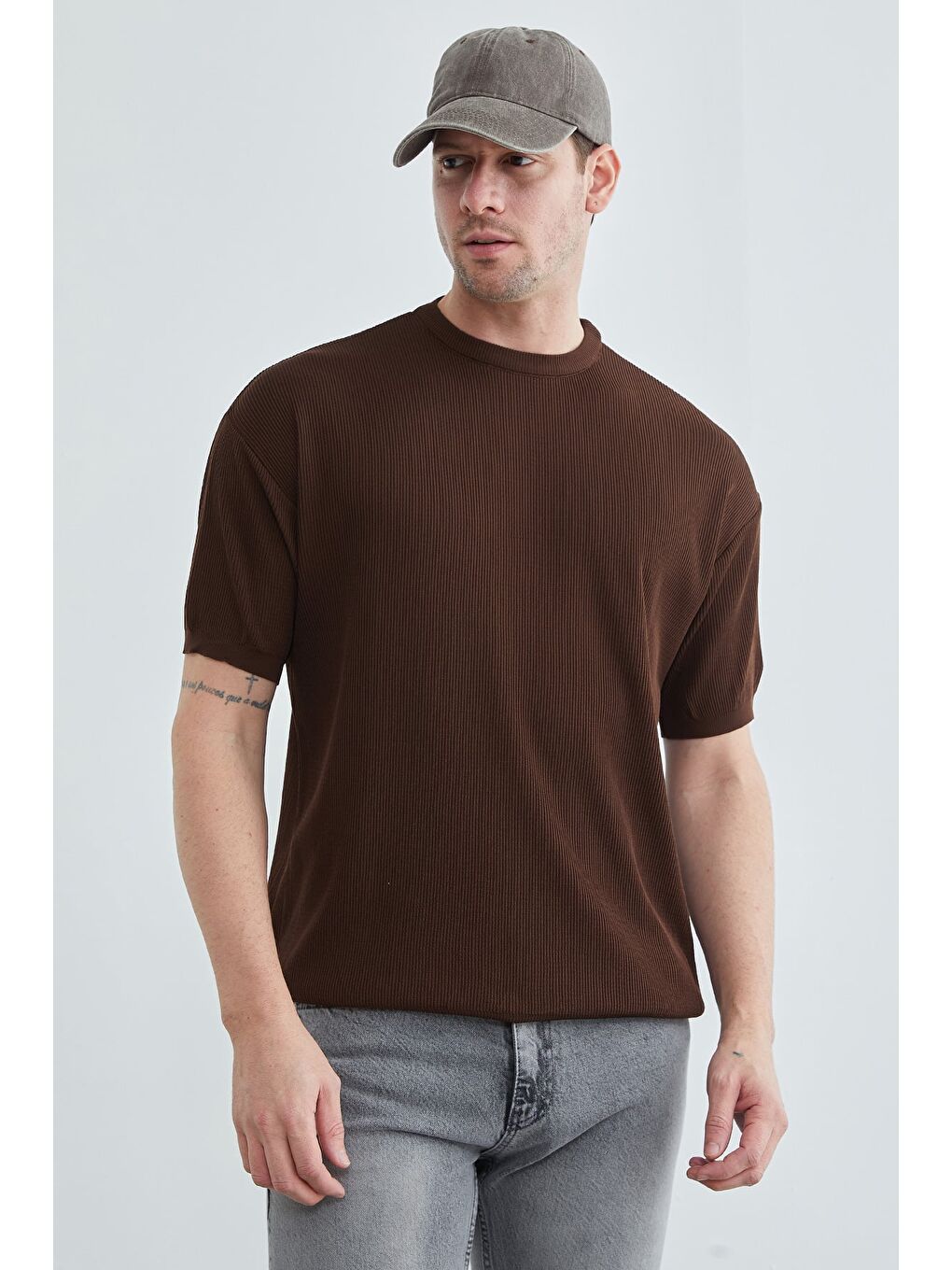 Kahverengi Selanik Örgüsü Desenli Triko Tişört-1