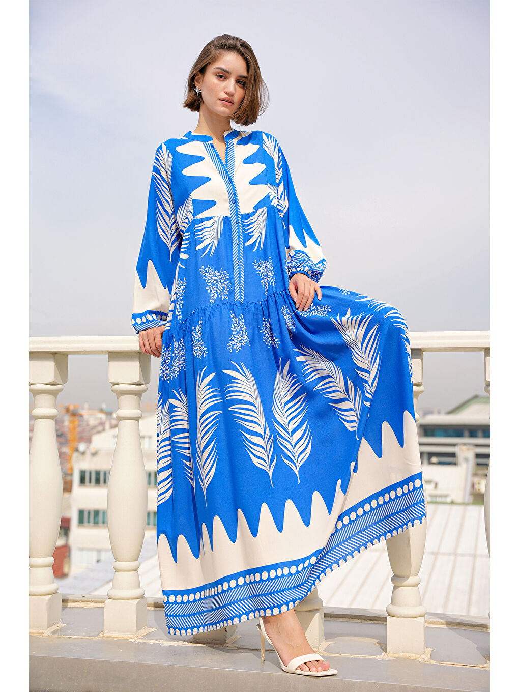 Mavi 2423 Otantik Desenli Tesettür Elbise - M. Saks