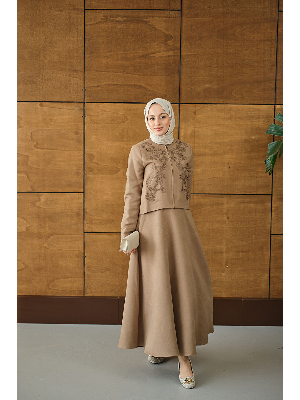 Bej Kadın Nakışlı Nubuk Detay Takım Vizon-3