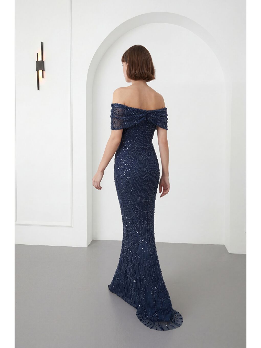 Kadın Lacivert Kayık Yaka Boncuklu Uzun Balık Abiye Elbise-5